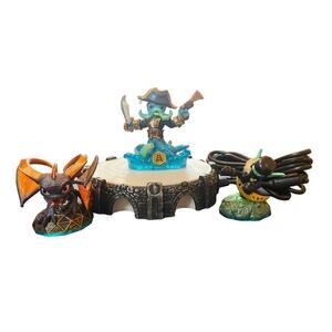 XBOX 360 Skylanders portal of power with 3 figures. Model 84704790